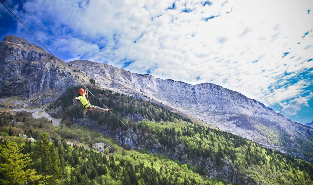 Hostel Soca Rocks Bovec Exterior foto